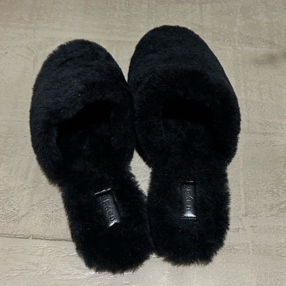 AEYDE
Kelly shearling slippers size 36 - Picture 7 of 10